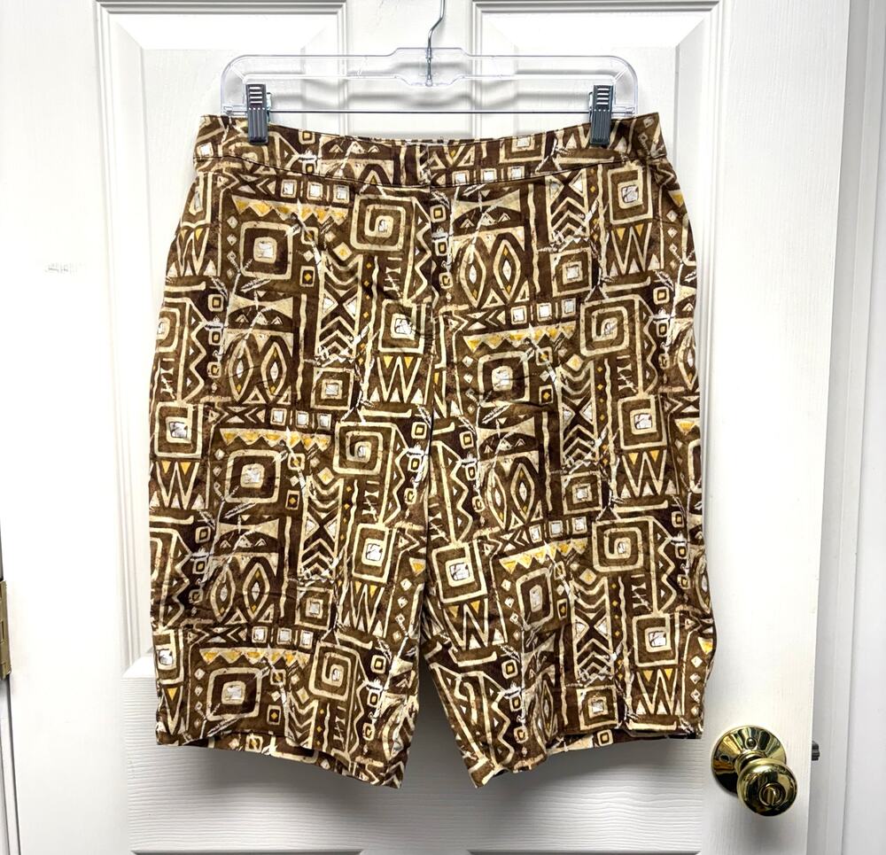Chico’s Women’s Shorts Bermuda Size 2 Large Brown Tribal Geometric Print Cotton